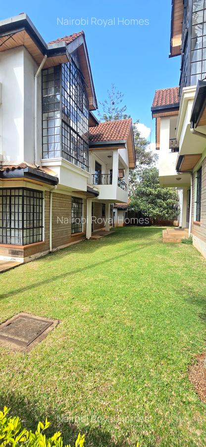 5 Bed Townhouse with En Suite at Lavington Green - 4