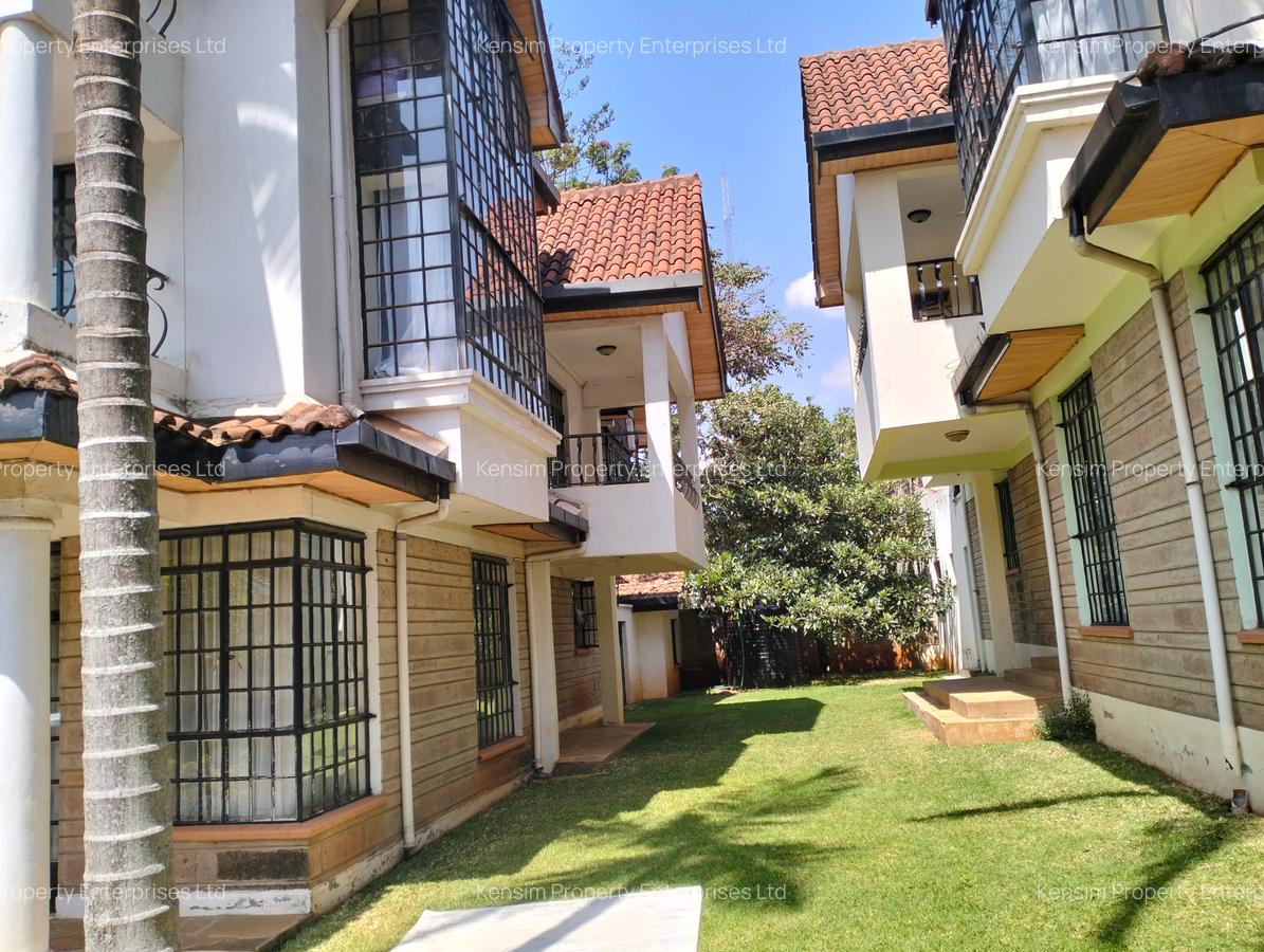 5 Bed Townhouse with En Suite in Lavington - 1