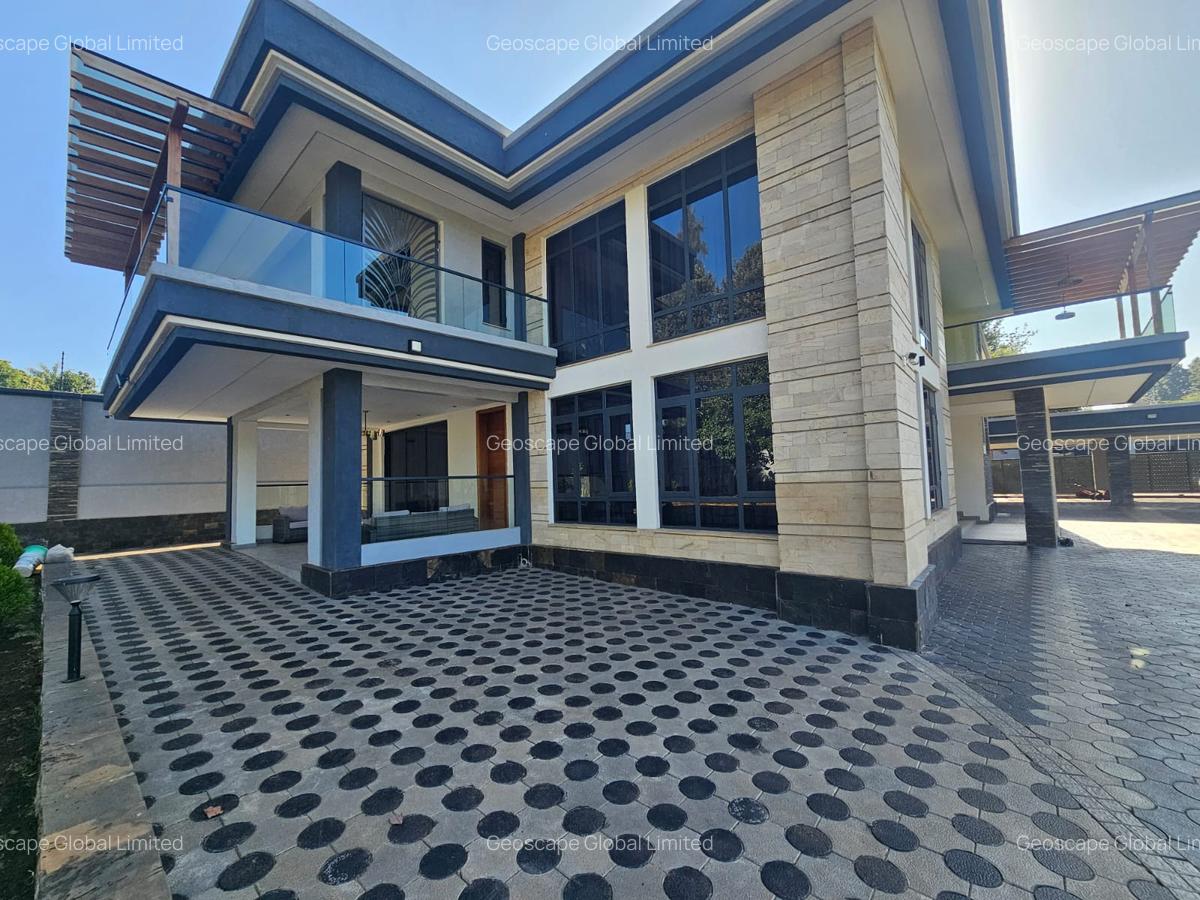 5 Bed House with En Suite in Runda - 4