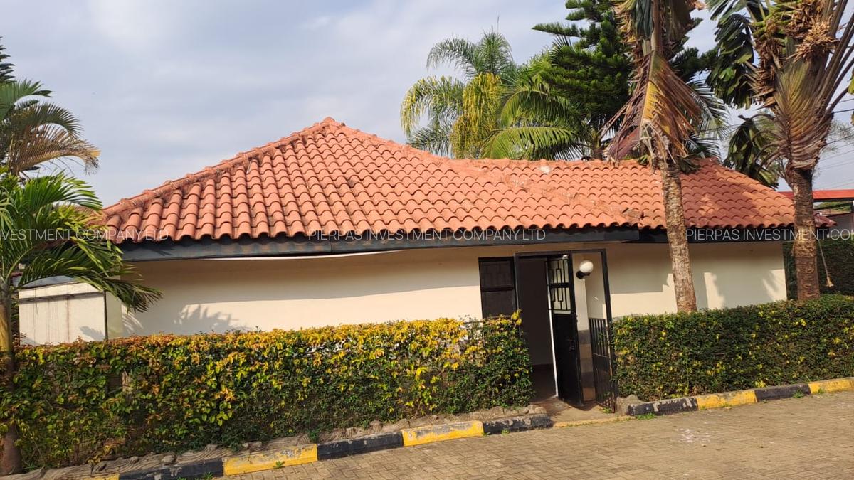 5 Bed Townhouse with En Suite in Runda - 13