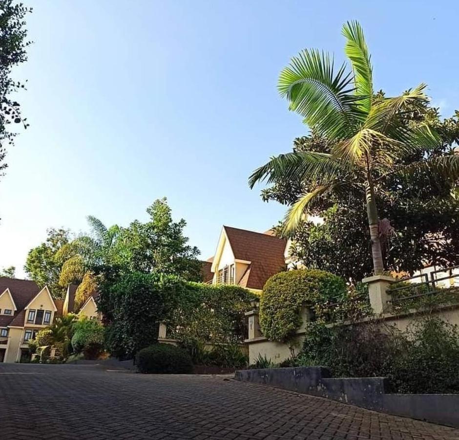 5 Bed Villa in Lavington - 1