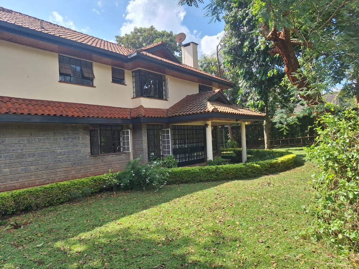 4 Bed House with En Suite in Runda - 2