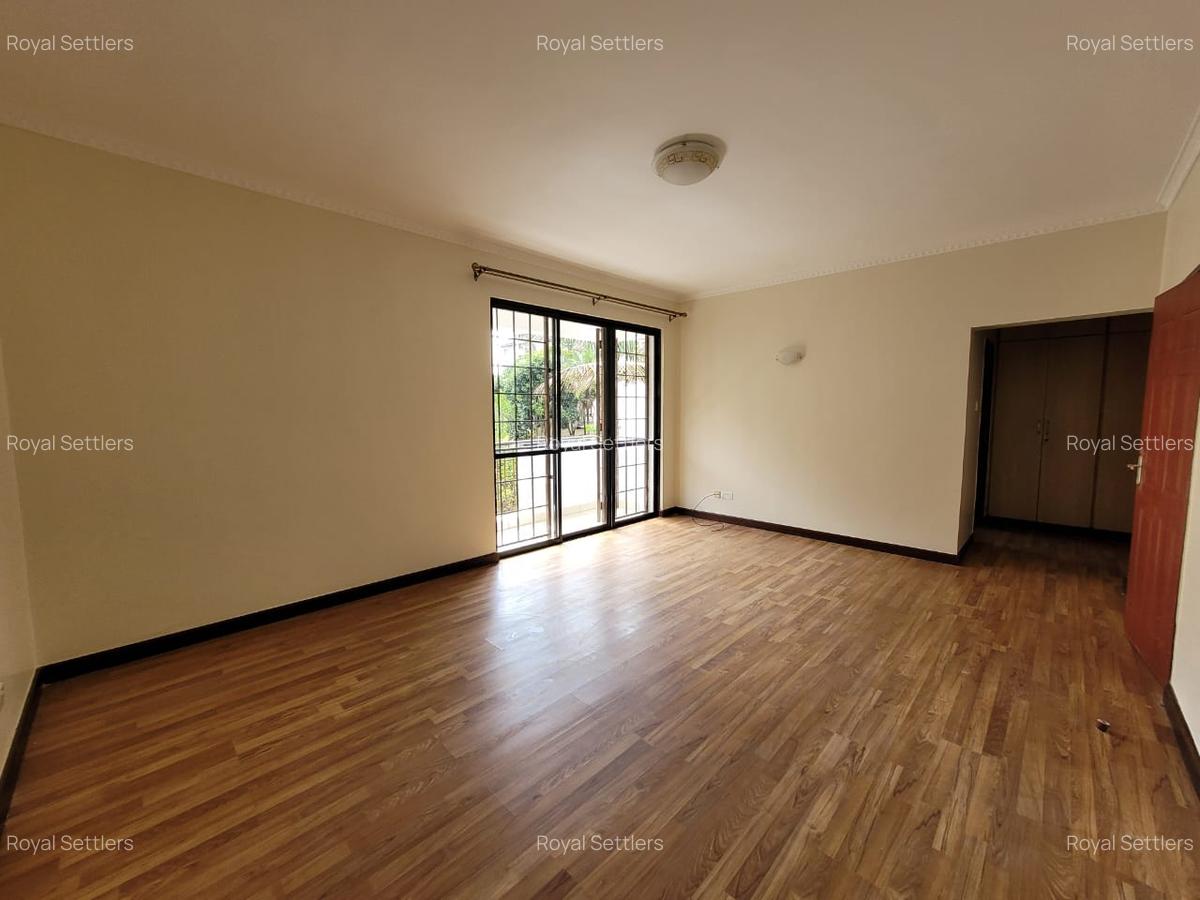 3 Bed Apartment with En Suite at Rhapta Rd - 10