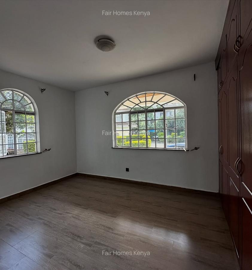 4 Bed Townhouse with En Suite at Amboseli Lane - 5