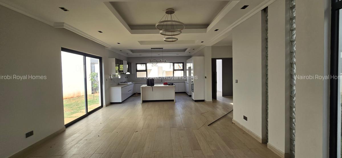5 Bed Townhouse with En Suite at Lavington Green - 16