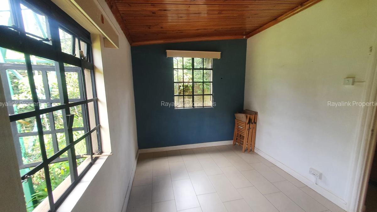 3 Bed House with En Suite at Hardy - 9