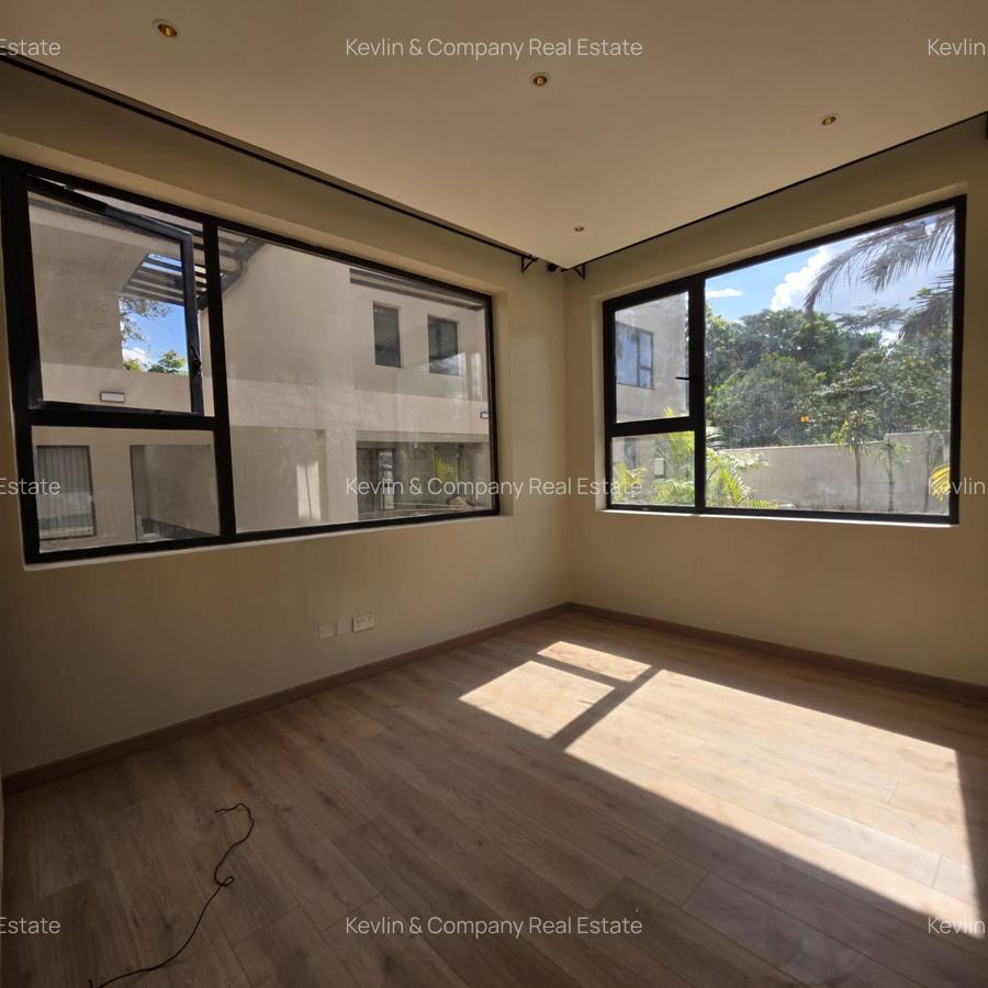 5 Bed Villa with En Suite in Lavington - 17