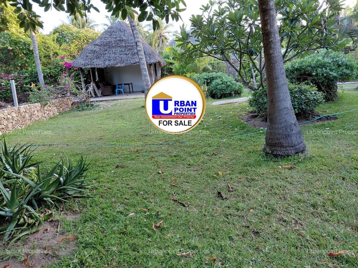 4 Bed Villa with En Suite in Watamu - 4