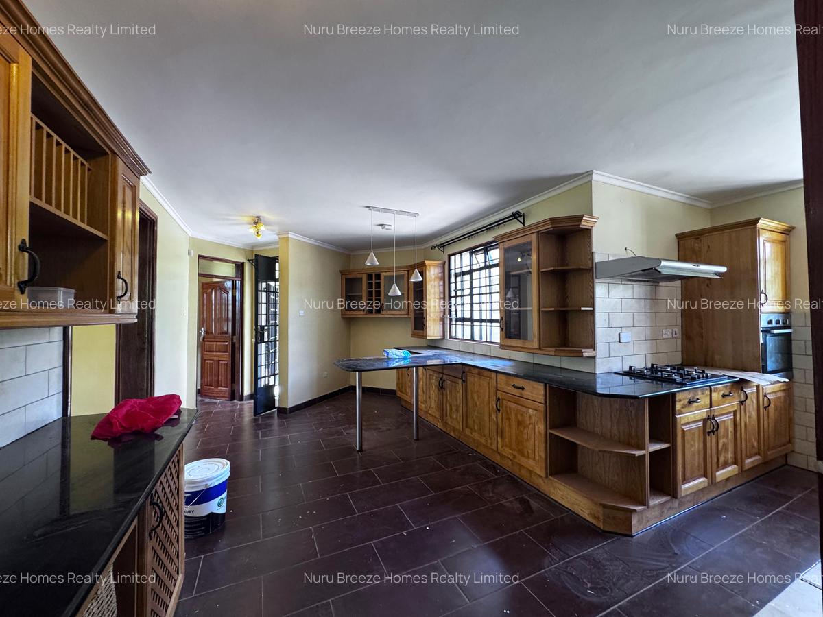 5 Bed Townhouse with En Suite in Runda - 14