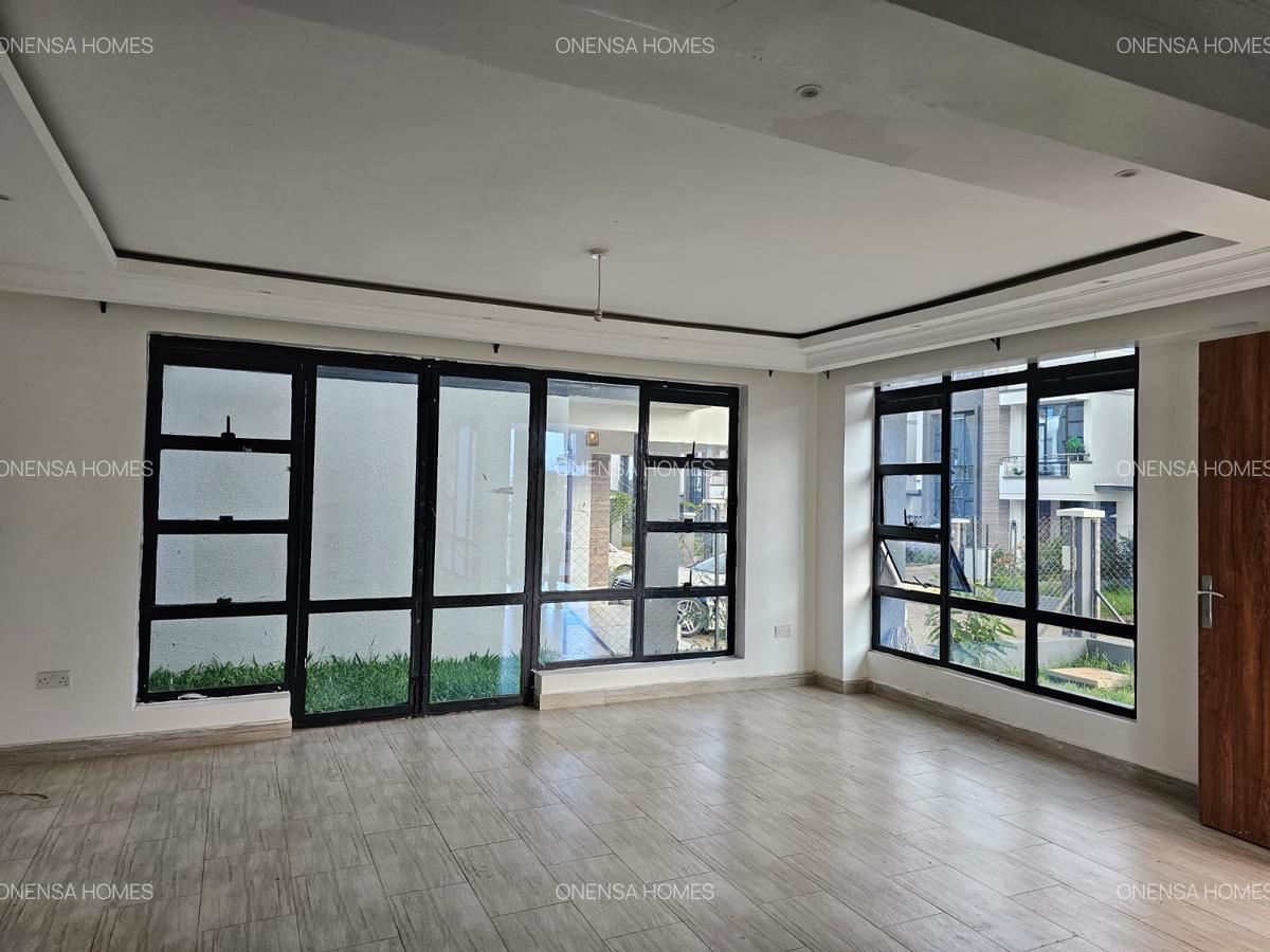 4 Bed Villa with En Suite in Eastern ByPass - 3