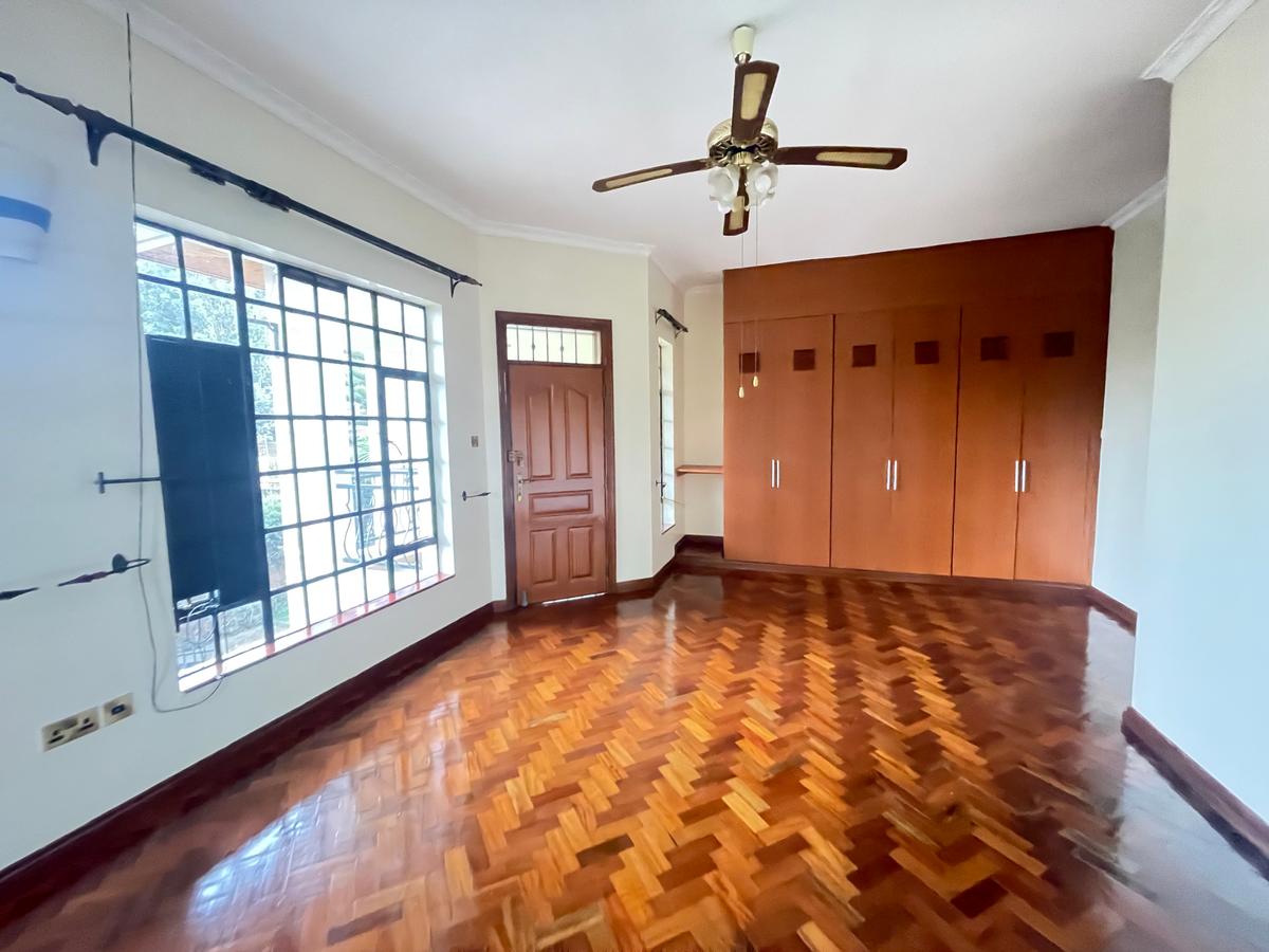 4 Bed Townhouse with En Suite in Kiambu Road - 10