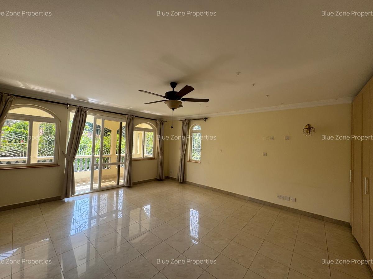 5 Bed House with En Suite at Off Glory Rd - 10