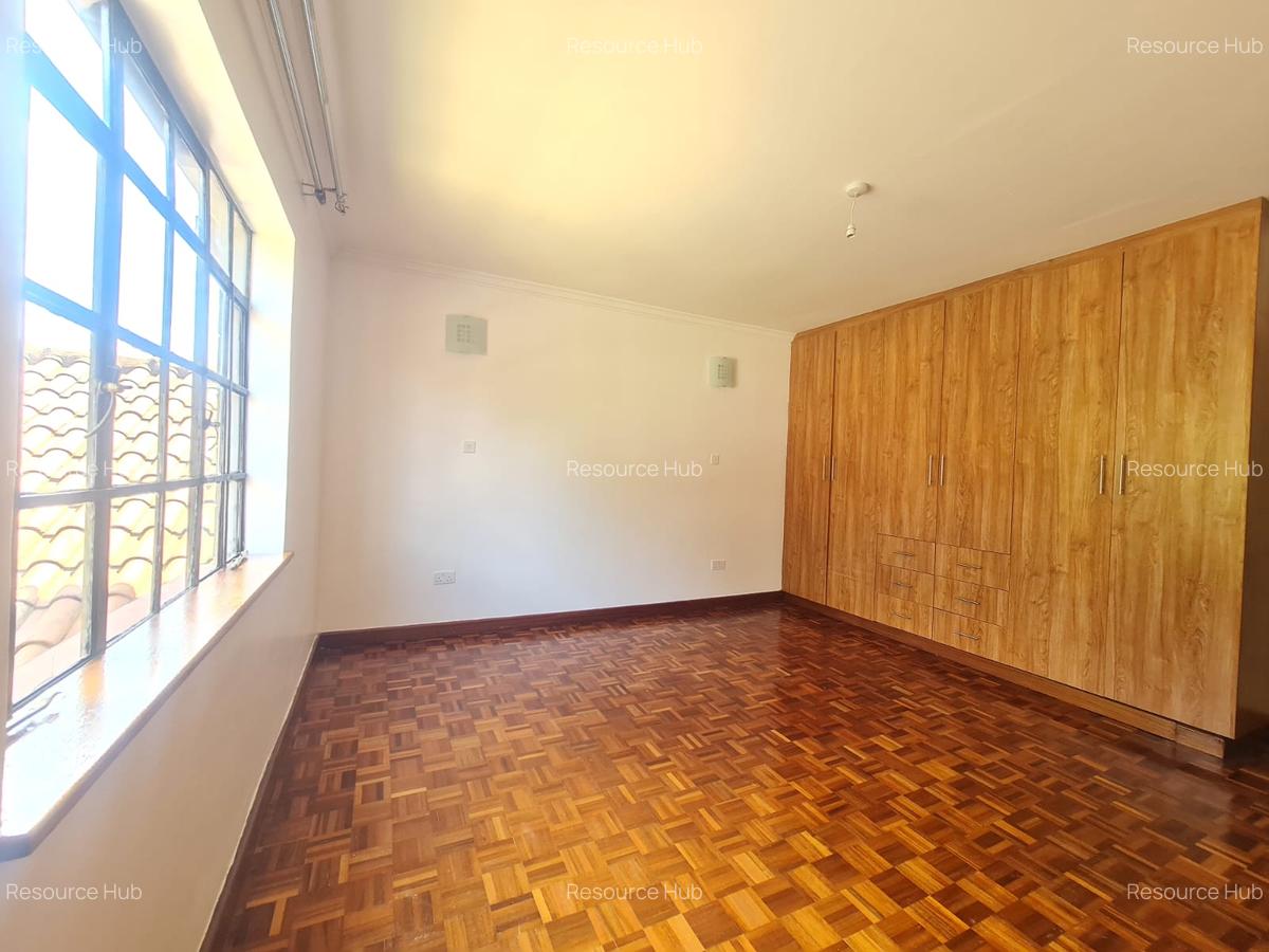 4 Bed Townhouse with En Suite at Karen - 16