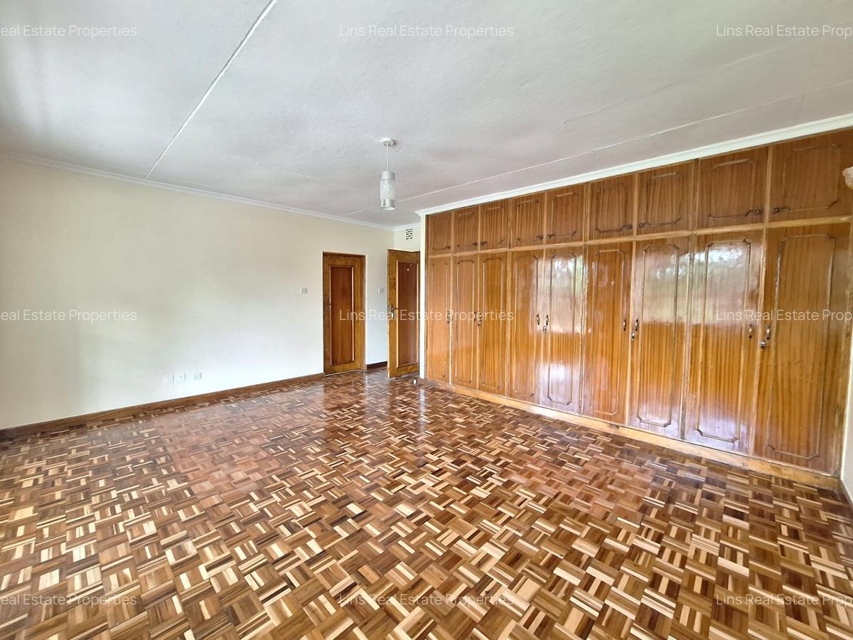 5 Bed House with En Suite in Loresho - 8