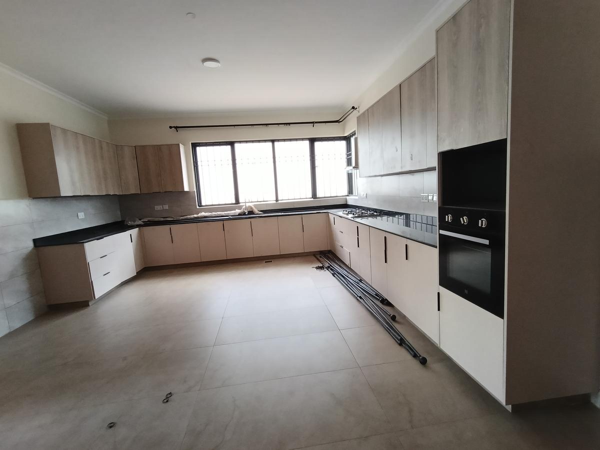 5 Bed Townhouse with En Suite at Kibagare Way - 9