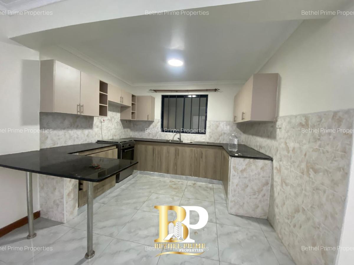 1 Bed Apartment with En Suite in Brookside - 2