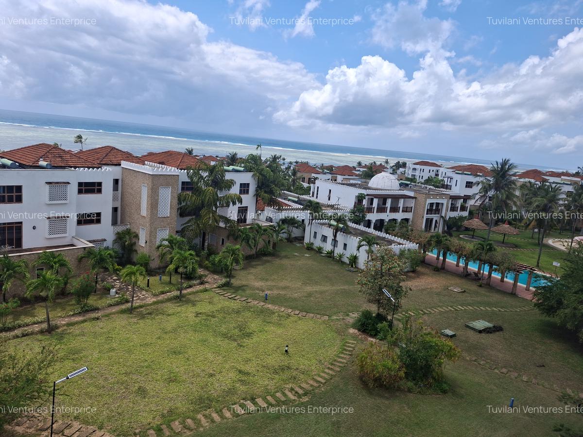 4 Bed Villa with En Suite at Kindly - 5