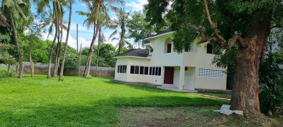 6 Bed Villa with En Suite at Mtwapa - 4