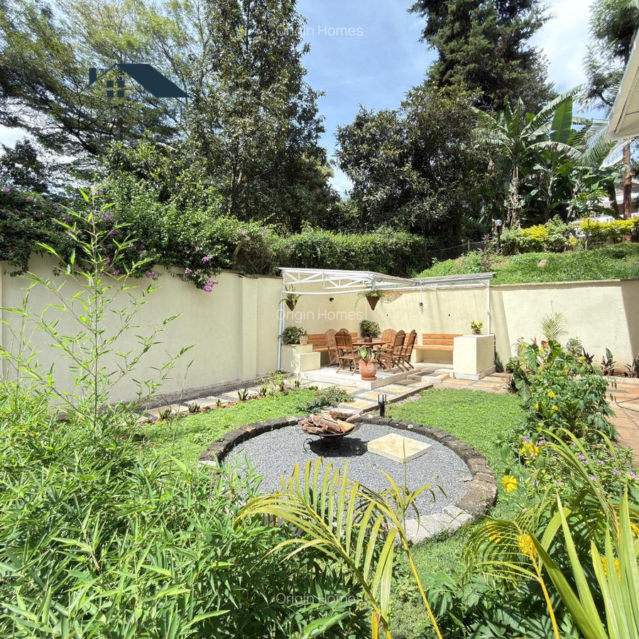 Serviced 1 Bed Apartment with En Suite at Rosslyn - 1