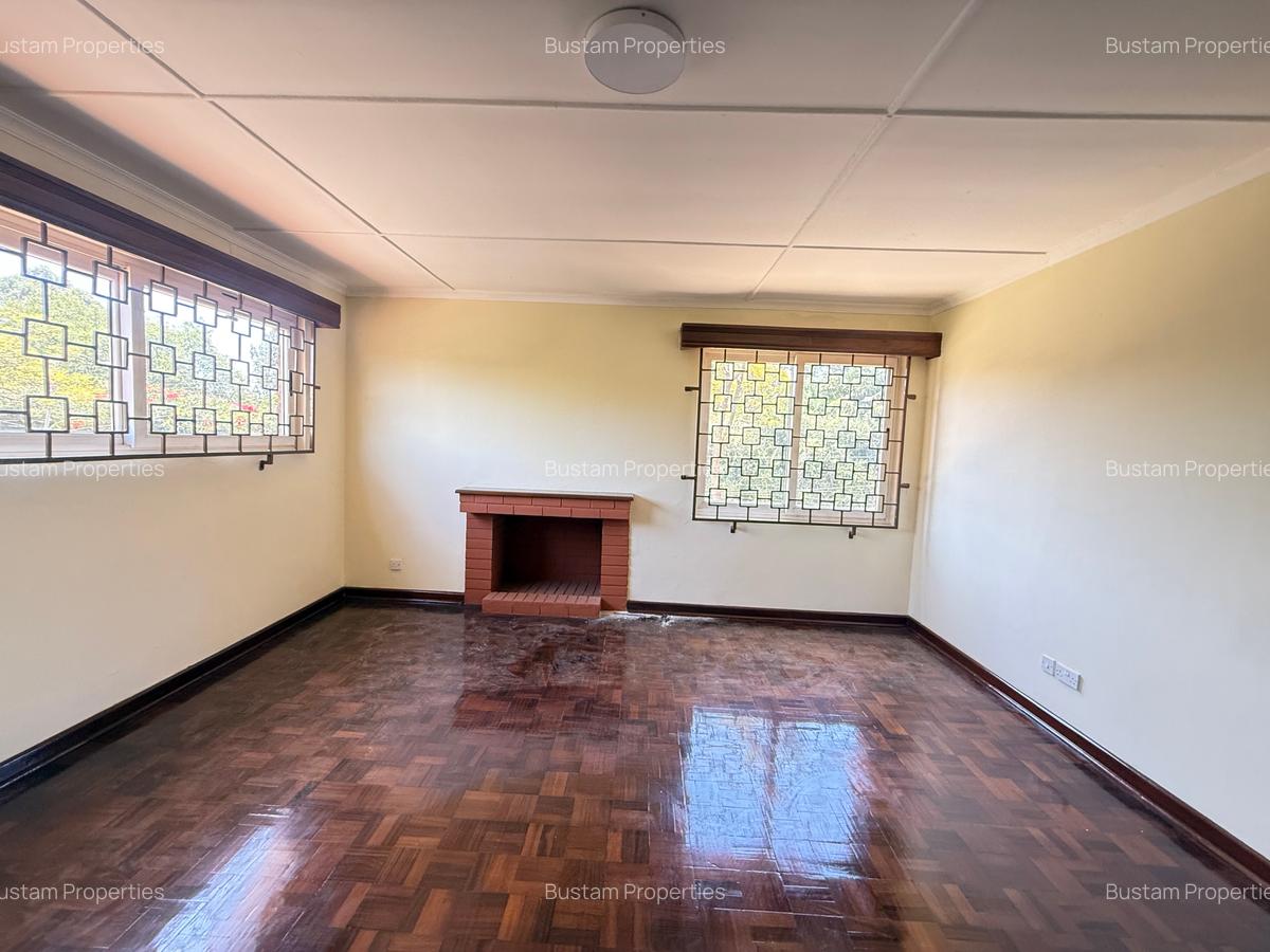 5 Bed Townhouse with En Suite in Lavington - 17