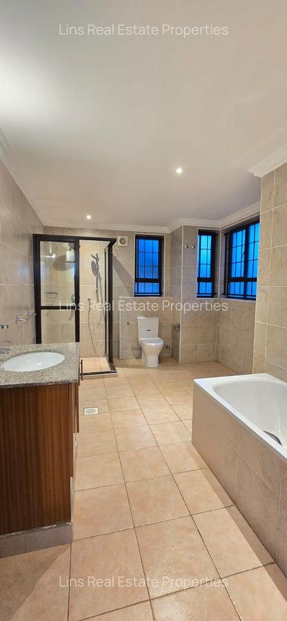 4 Bed Townhouse with En Suite in Runda - 18