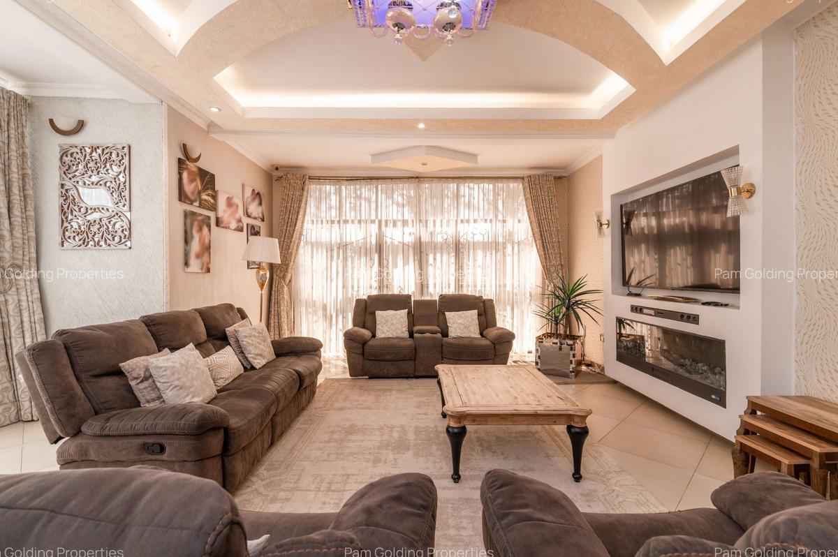 5 Bed House with En Suite in Kitengela - 2