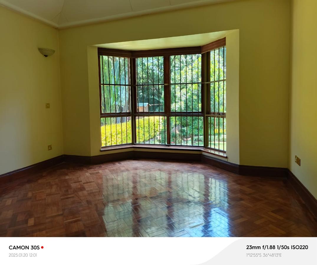5 Bed House with En Suite in Runda - 5
