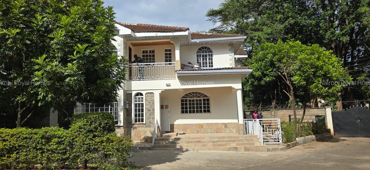 4 Bed Townhouse with En Suite at Off Convent Drive - 3