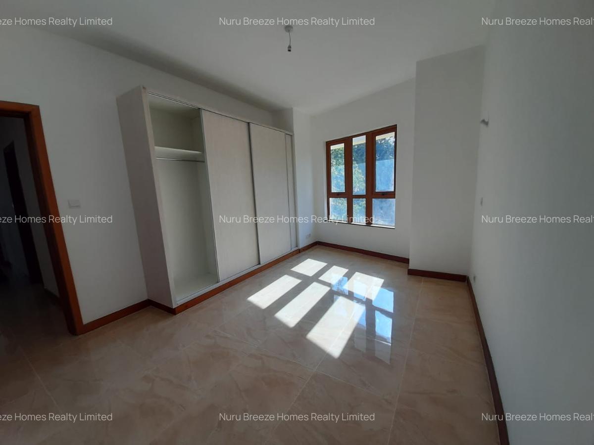 3 Bed Apartment with En Suite in Lavington - 14