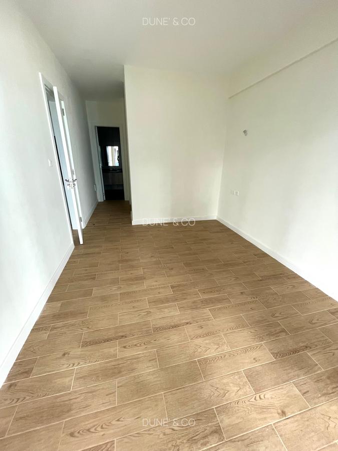 1 Bed Apartment with En Suite in Lavington - 9