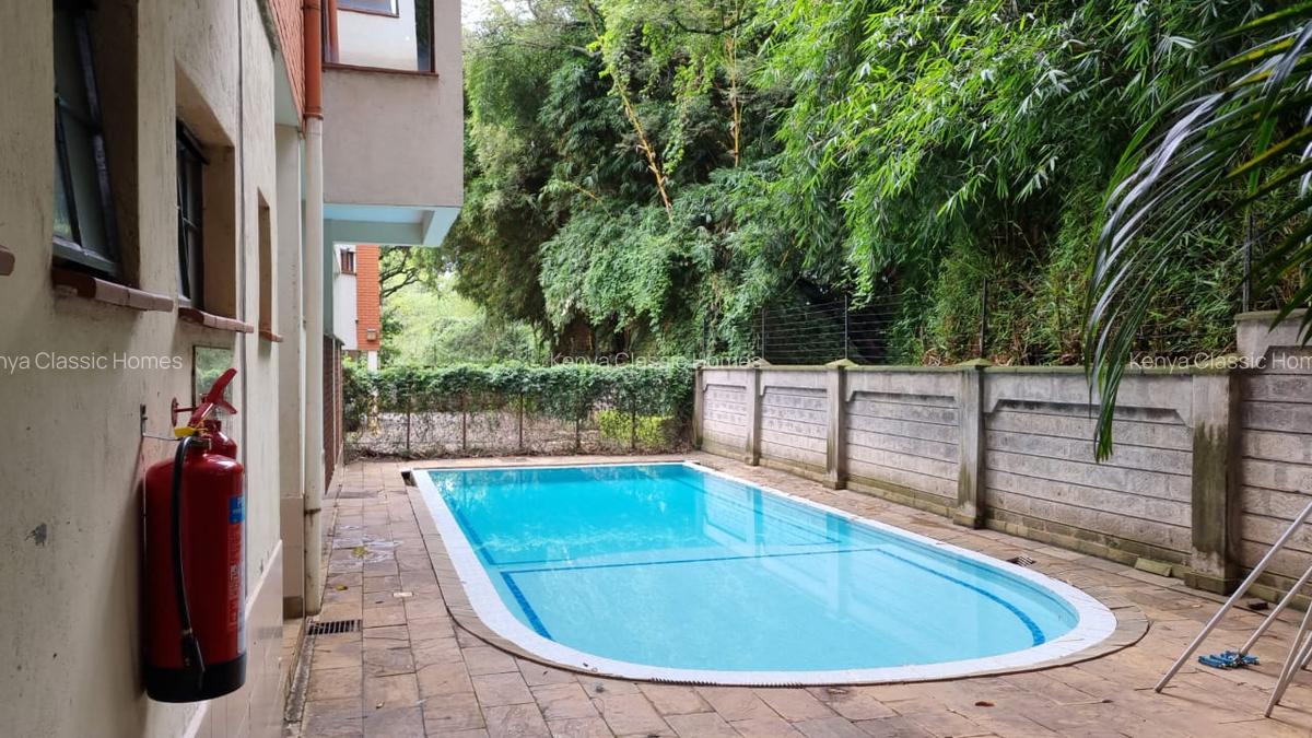 Furnished 2 Bed Apartment with En Suite in State House - 18