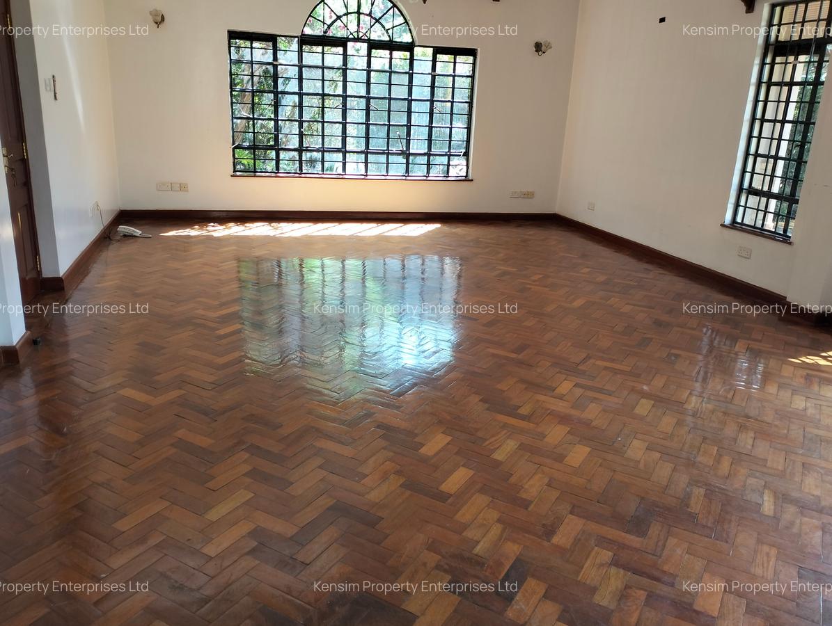 5 Bed Townhouse with En Suite in Kitisuru - 4