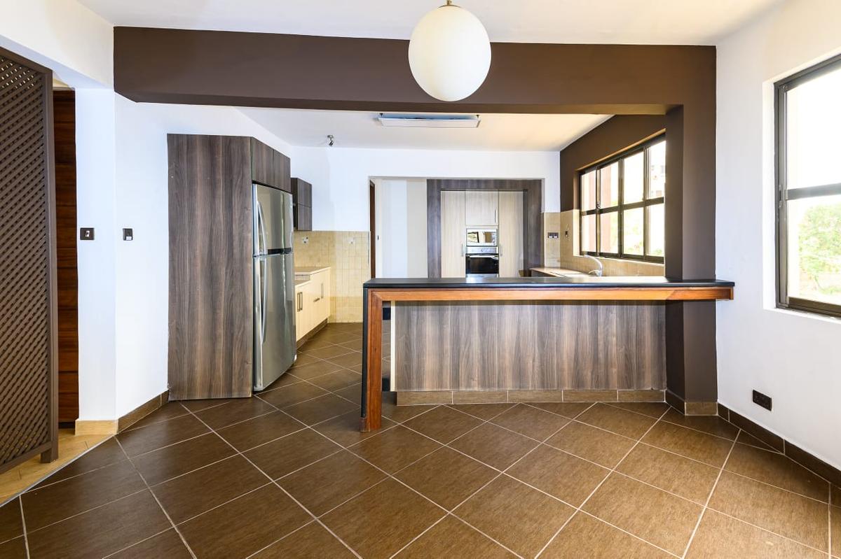 4 Bed Apartment with En Suite in Nyali Area - 3