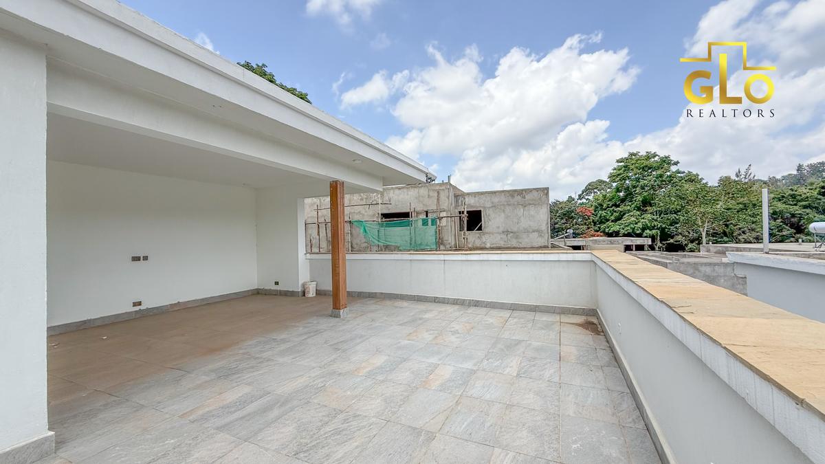 5 Bed Villa with En Suite in Lavington - 20