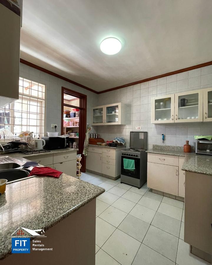 3 Bed Apartment with Parking in Parklands - 10