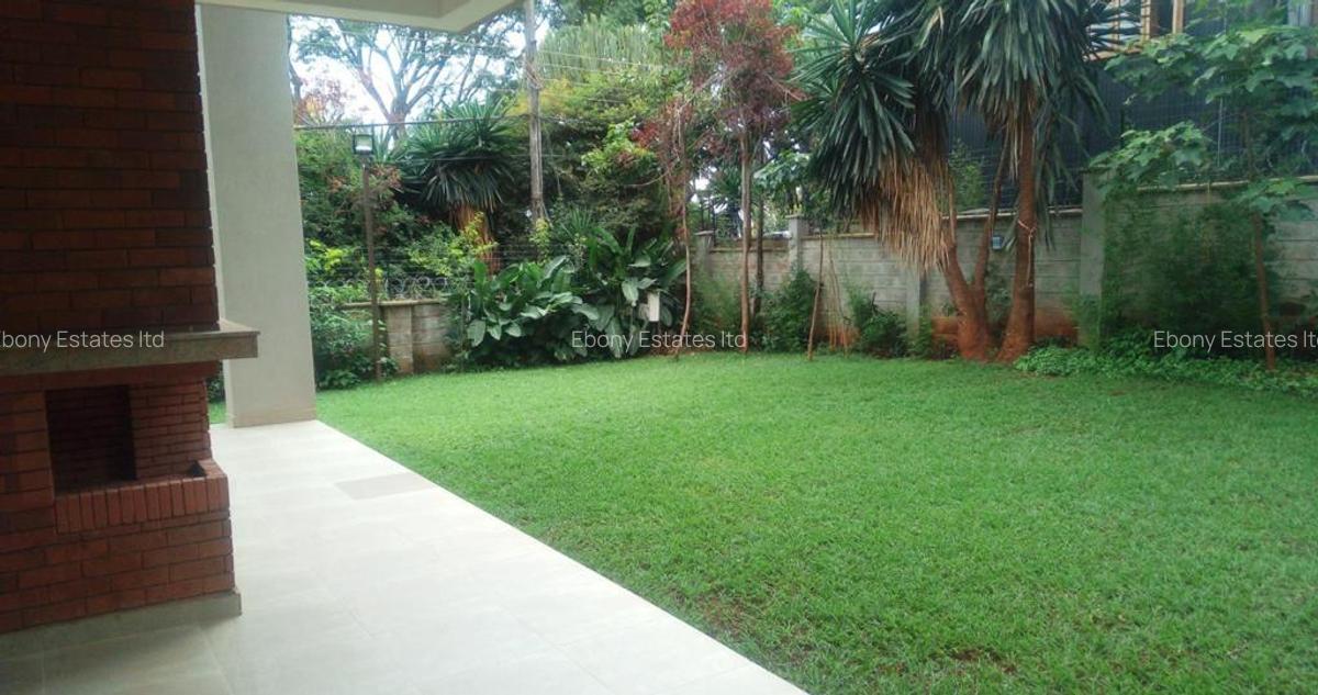 5 Bed Townhouse with En Suite in Lavington - 16