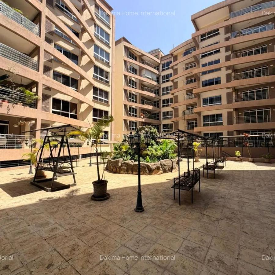 4 Bed Apartment with En Suite in General Mathenge - 1