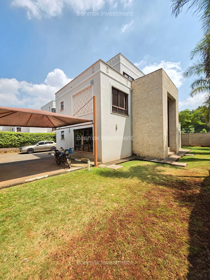 4 Bed Townhouse with En Suite at Lavington Green - 7