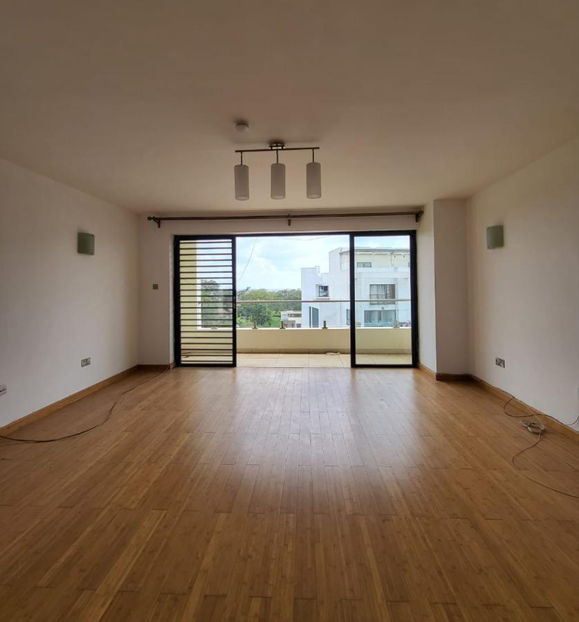 Serviced 2 Bed Apartment with En Suite at Garden City Mall - 3