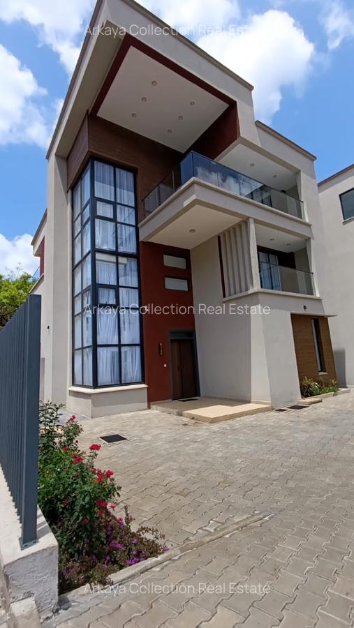 5 Bed Townhouse with En Suite in Lavington - 17