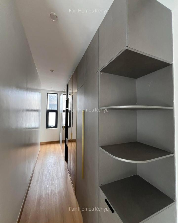 5 Bed Townhouse with En Suite at Lavington Green - 8