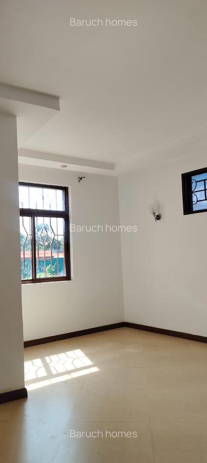 4 Bed Villa with En Suite in Runda - 5