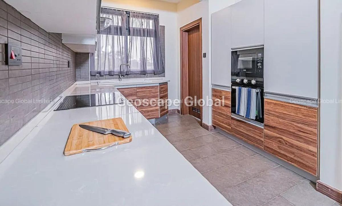 Furnished 2 Bed Apartment with En Suite in Spring Valley - 5