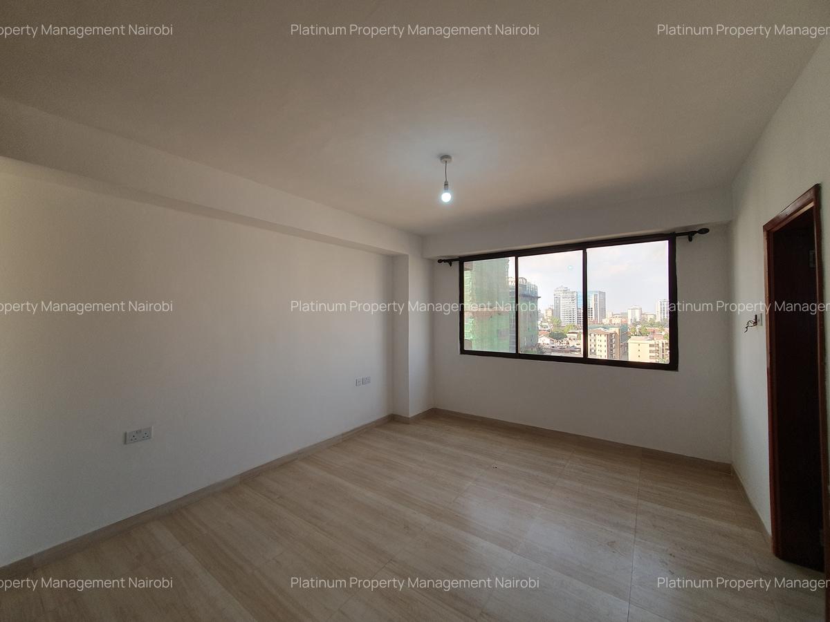 4 Bed Apartment with En Suite in Parklands - 13