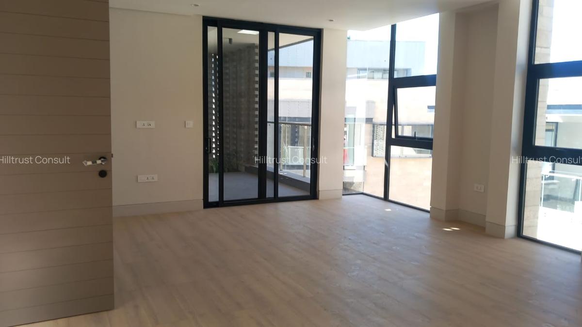 5 Bed Villa with En Suite in Westlands Area - 15