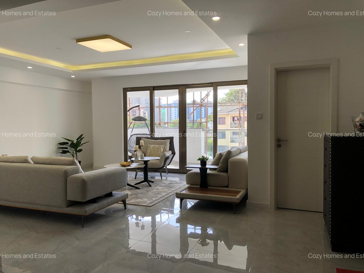 3 Bed Apartment with En Suite at Lavington - 5