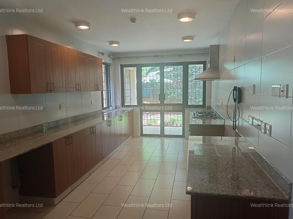 4 Bed Townhouse with En Suite at Runda - 13