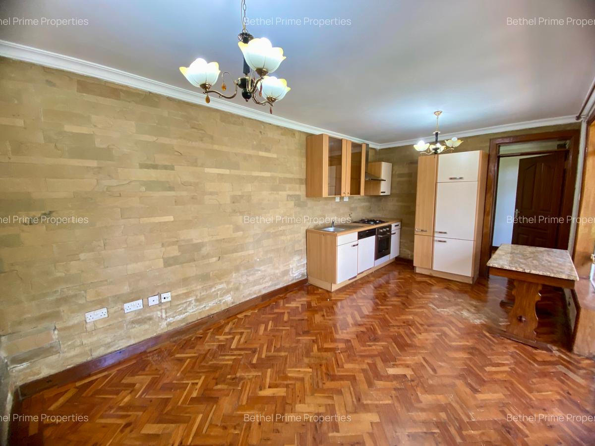 4 Bed House with En Suite in Runda - 6