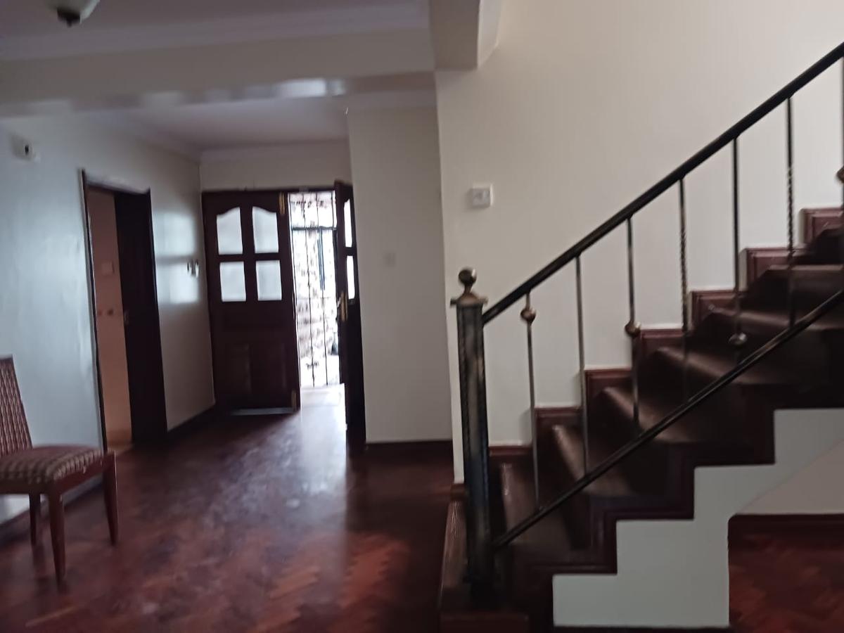 5 Bed Villa with En Suite in Lavington - 7