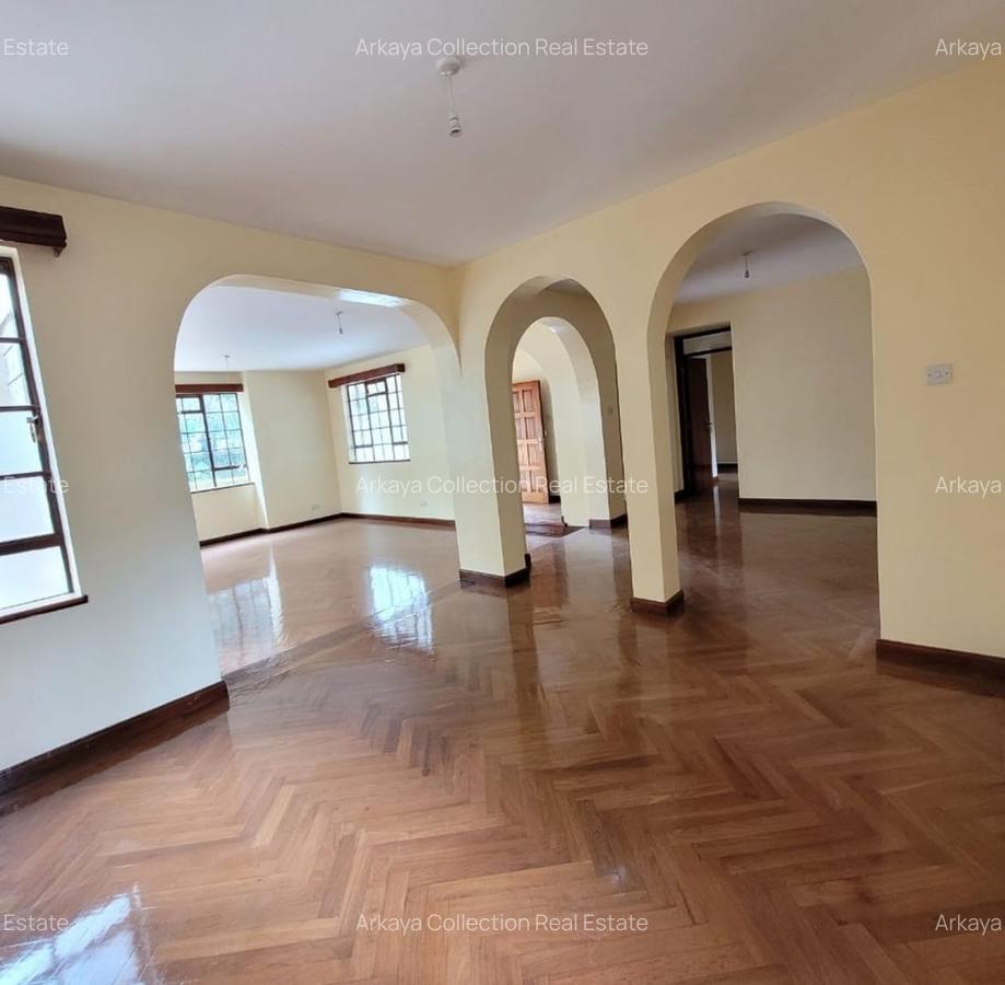 5 Bed Townhouse with En Suite in Lavington - 5